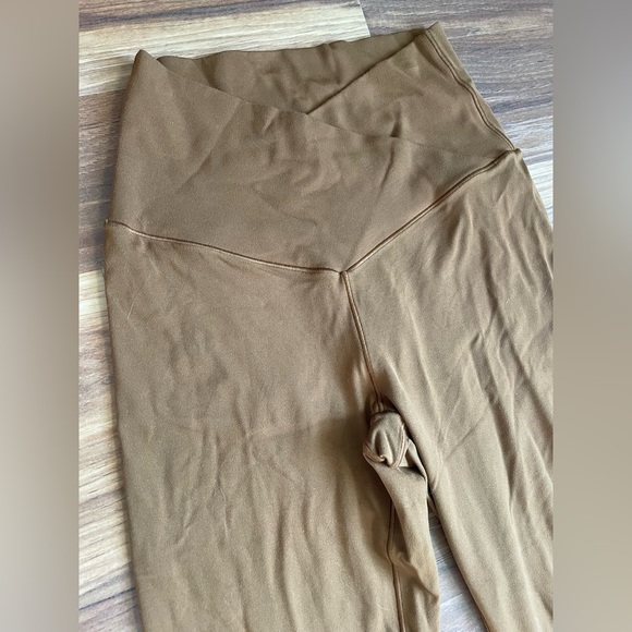 Aerie Offline Real Me Crossover Flare Leggings | women's small - Picture 3 of 6